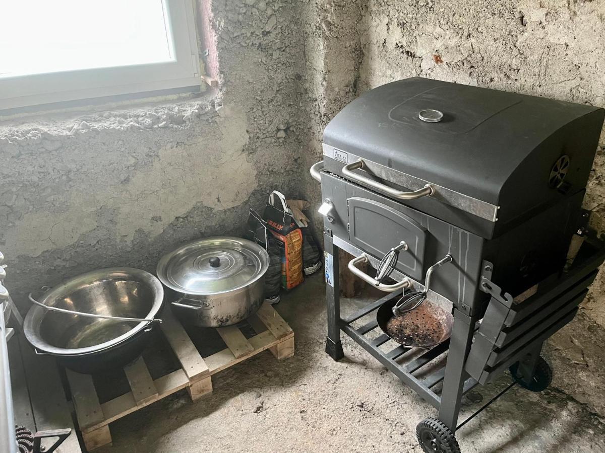 Apartmanovy Dom Adas Prosiek Zewnętrze zdjęcie